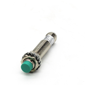 IP67 Cylindrical Connector Type Metal Inductive Proximity Sensor LM12-2004BT3 