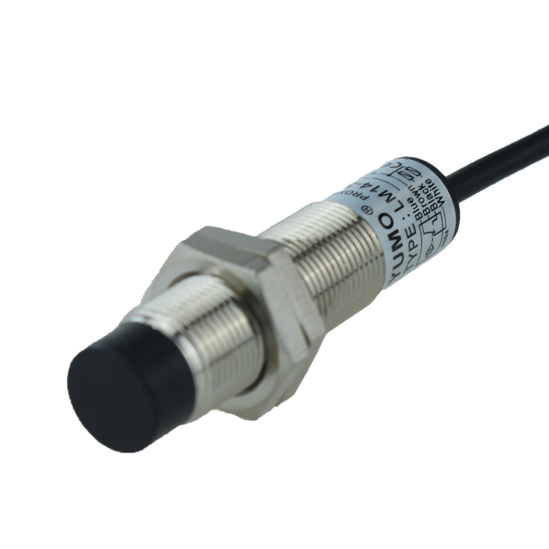 Output 3 wires proximity sensor with LED cyliner proximity switch 